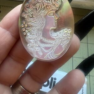 Vintage Cameo Brooch